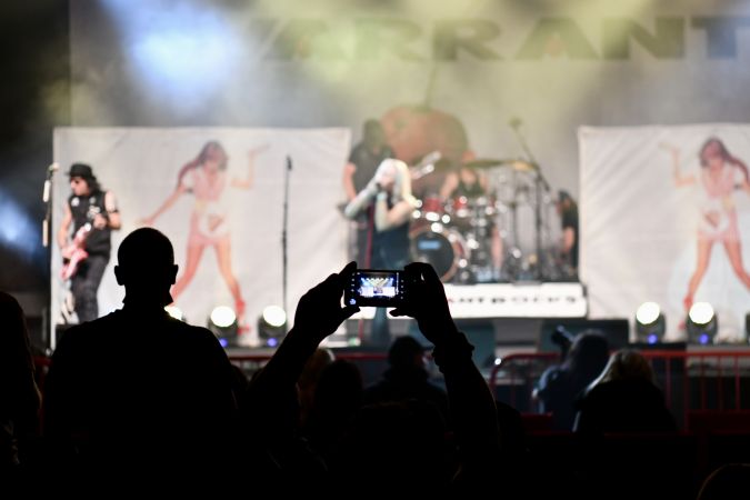 Galaxy #1404<br>7,000 x 4,667<br>Published 4 years ago